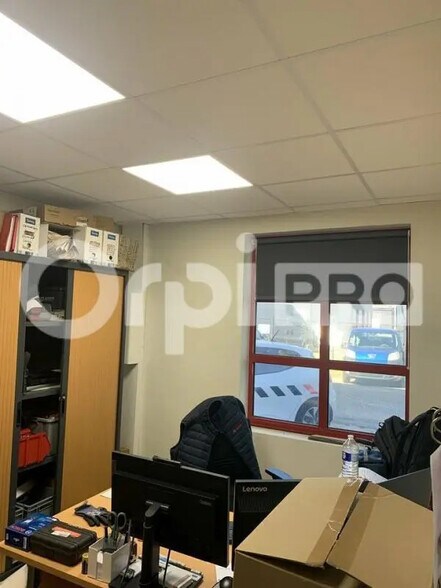 Local d’activités dans Pessac à louer - Photo de l’immeuble – Image 3 sur 10