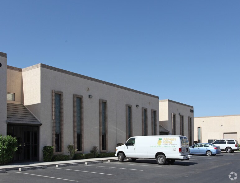 2209 W Melinda Ln, Phoenix, AZ à louer - Photo de l’immeuble – Image 3 sur 3