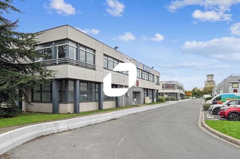 Local d’activités dans Gennevilliers à louer - Photo de l’immeuble – Image 1 sur 15