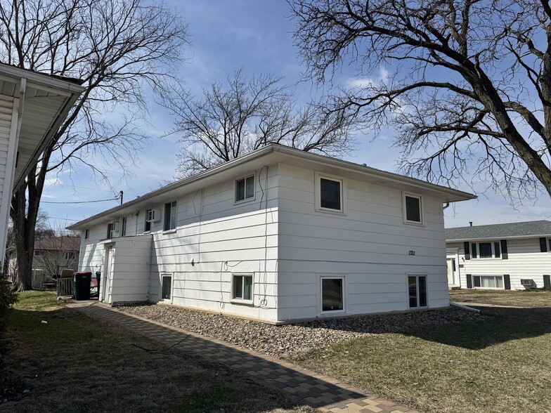 1321 3rd Ave SW, Rochester, MN à vendre - Photo principale – Image 2 sur 4