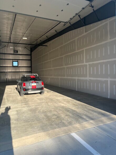 1035 SE Frontier Ave, Waukee, IA à louer - Photo de l’immeuble – Image 3 sur 15