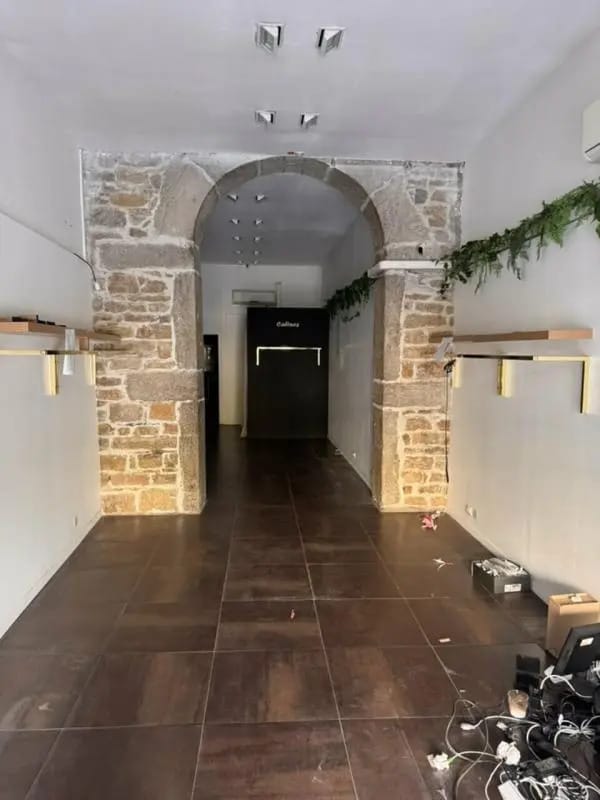 Plus de détails pour Local commercial à louer