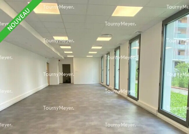 Plus de détails pour Bureau à vendre