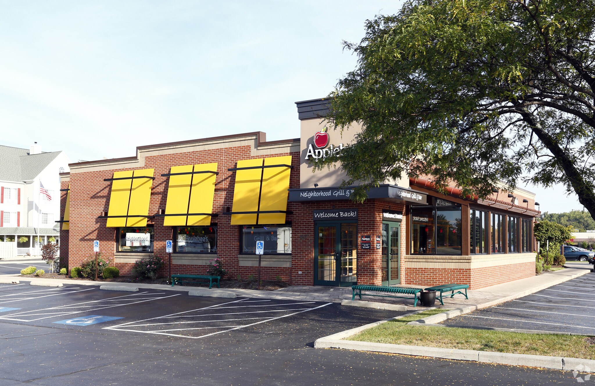 531 W Dussel Dr, Maumee, OH à vendre Photo principale– Image 1 sur 5