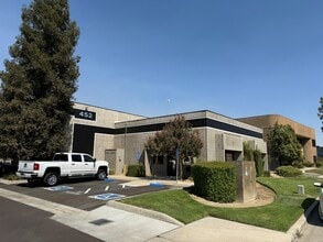 452 W Bedford Ave, Fresno, CA à louer Photo intérieure– Image 2 sur 4