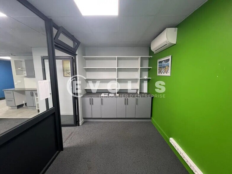 Bureau dans Bondy à vendre - Photo de l’immeuble – Image 3 sur 18