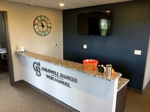 45200 Card Rd, Macomb Township, MI à louer Hall d’entrée– Image 2 sur 15