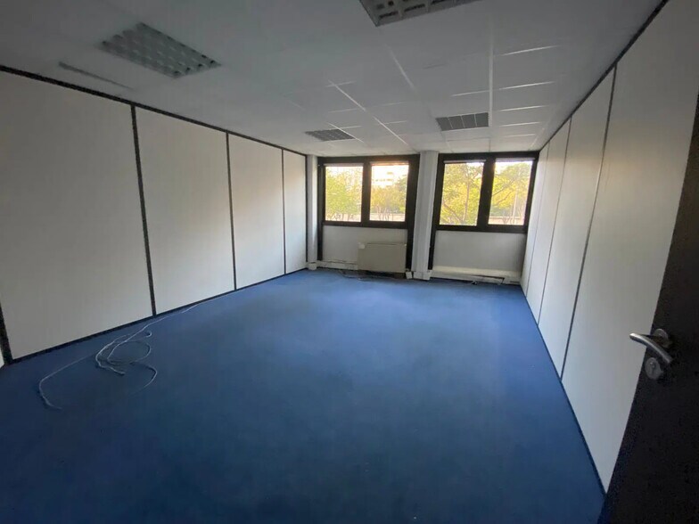 141 Avenue Du Prado, Marseille à louer - Photo de l’immeuble – Image 3 sur 7