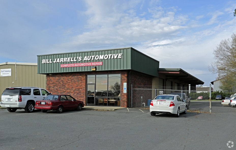4830 Old Pineville Rd, Charlotte, NC à louer - Photo principale – Image 1 sur 5