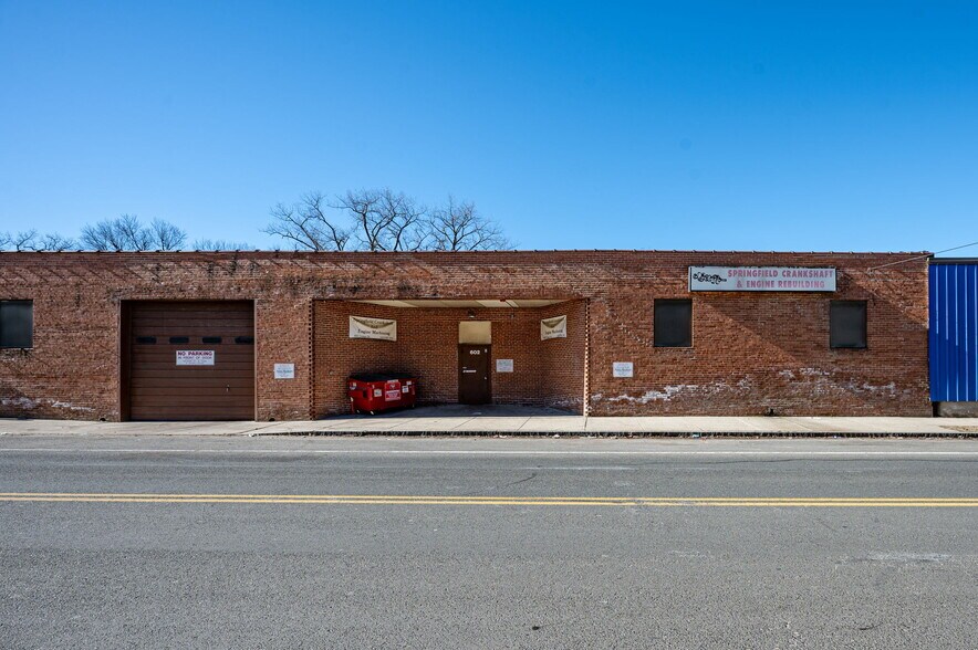 590-628 Center St, Chicopee, MA à louer - Photo de l’immeuble – Image 3 sur 8