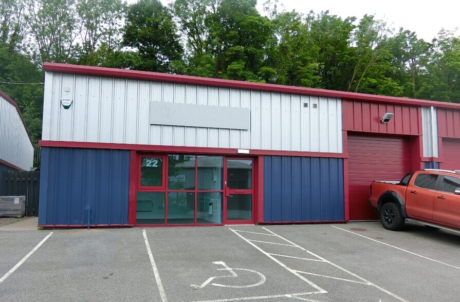 Units 22-24 Kimberley Way, Rugeley à louer - Photo de l’immeuble – Image 3 sur 3