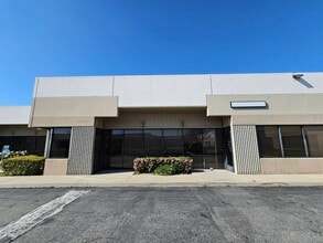 14775-14799 Carmenita Rd, Norwalk, CA à louer Photo intérieure– Image 1 sur 15