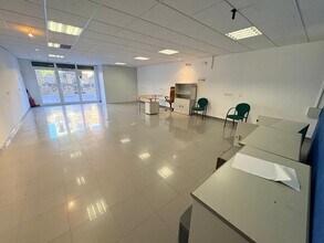 Local commercial dans Igualada, Barcelona à louer Photo intérieure– Image 1 sur 12
