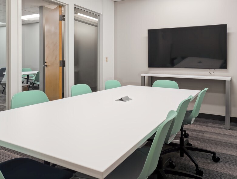 10202 5th Ave NE, Seattle, WA à louer - Photo de l’immeuble – Image 1 sur 17