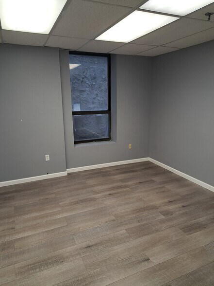 92-94 Church St, New Brunswick, NJ à louer - Photo de l’immeuble – Image 3 sur 9