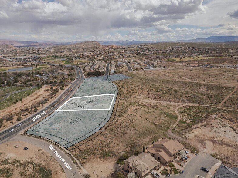 1162 Dixie Dr, St George, UT à vendre - Photo de l’immeuble – Image 2 sur 4