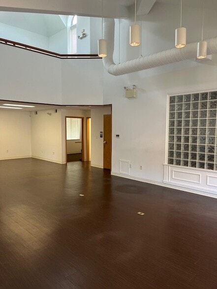 750 Route 73 S, Marlton, NJ à vendre - Photo intérieure – Image 2 sur 10