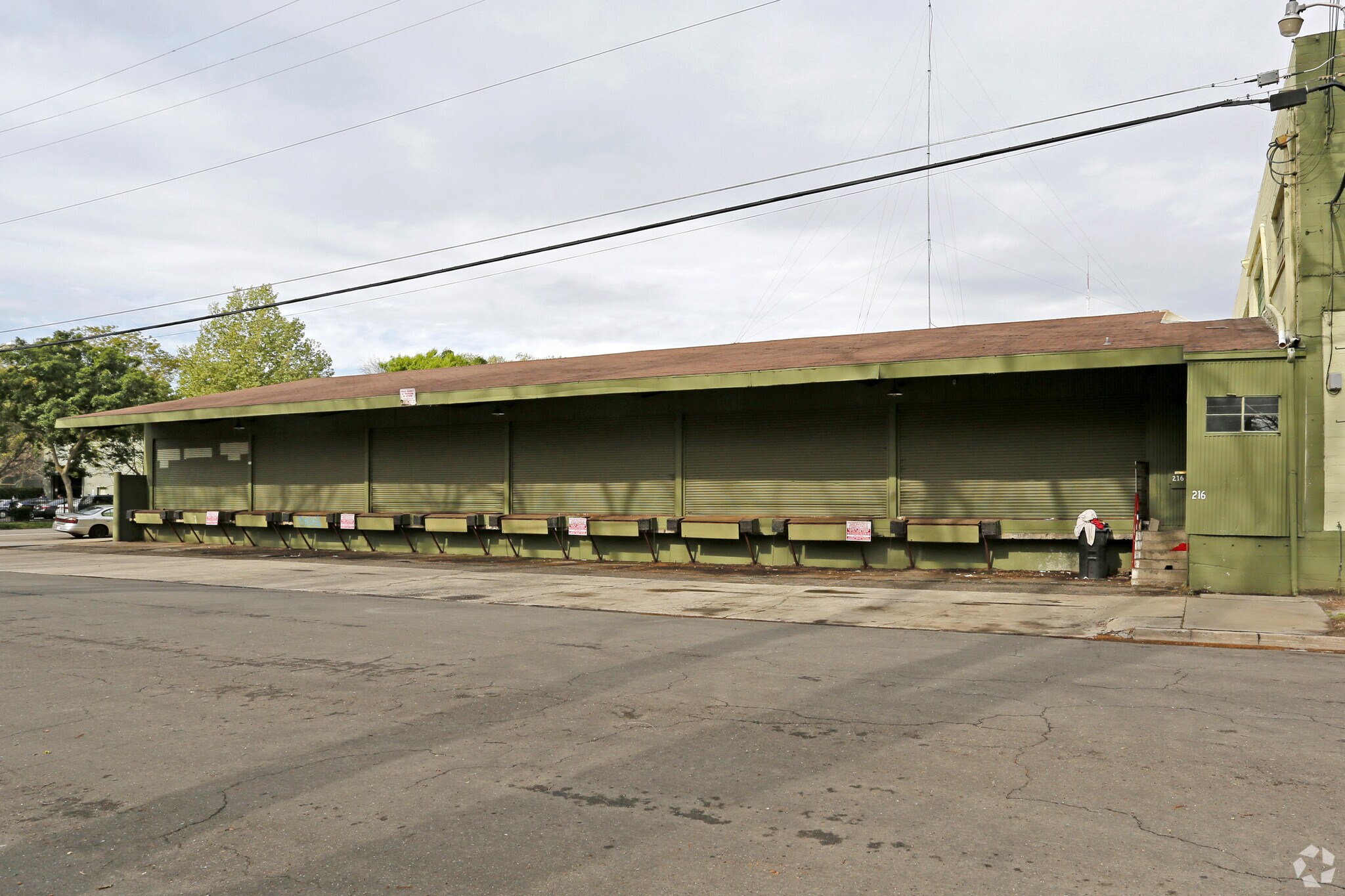 216 15th St, Sacramento, CA à louer Photo principale– Image 1 sur 3