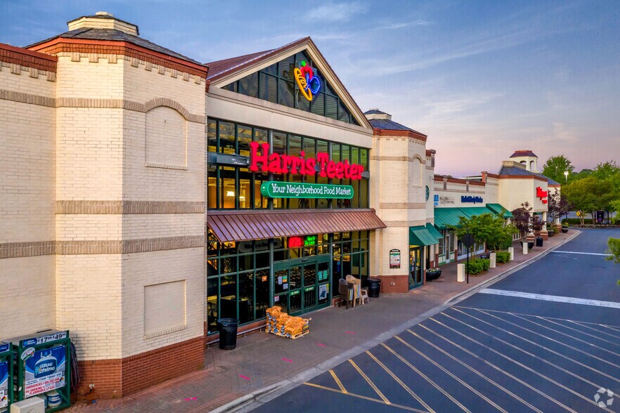 3333-3351 Pineville Matthews Rd, Charlotte, NC à louer - Photo principale – Image 1 sur 16