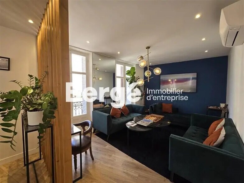 Bureau dans Cannes à louer - Photo de l’immeuble – Image 1 sur 6