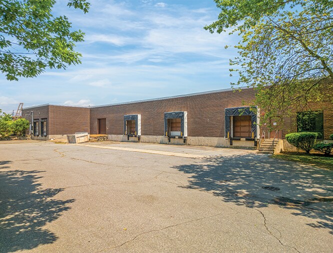 54 Industrial Way, Wilmington, MA à vendre Photo de l’immeuble– Image 1 sur 13