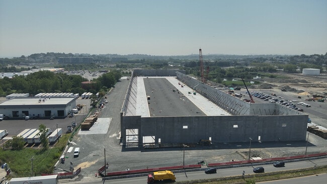 Plus de détails pour 101 Lee Burbank Hwy, Revere, MA - Industriel/Logistique à louer