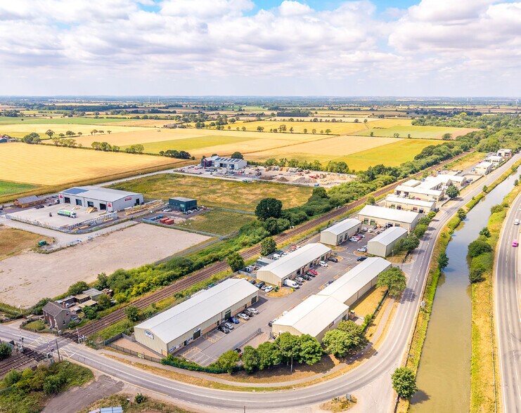 Lincoln Rd, Saxilby à vendre - Photo de l’immeuble – Image 3 sur 9