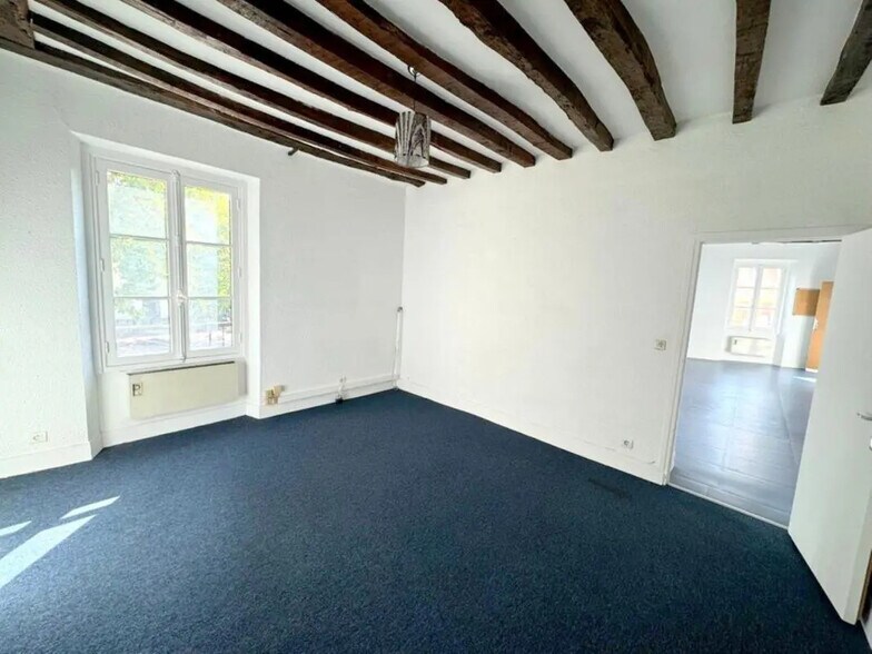 Bureau dans Versailles à louer - Photo intérieure – Image 3 sur 11