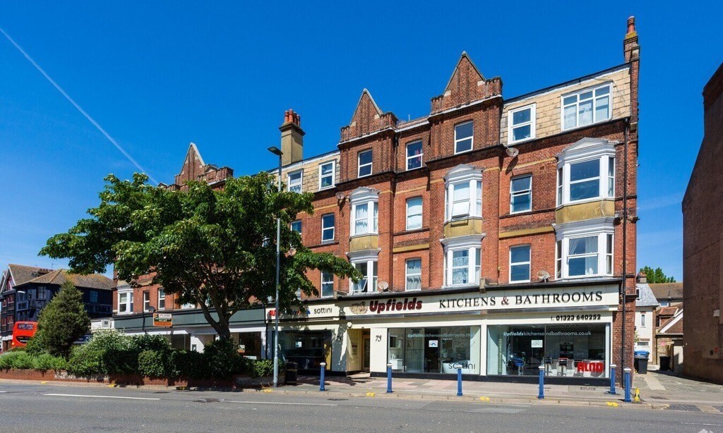 73-75 South St, Eastbourne à louer Photo de l’immeuble– Image 1 sur 2