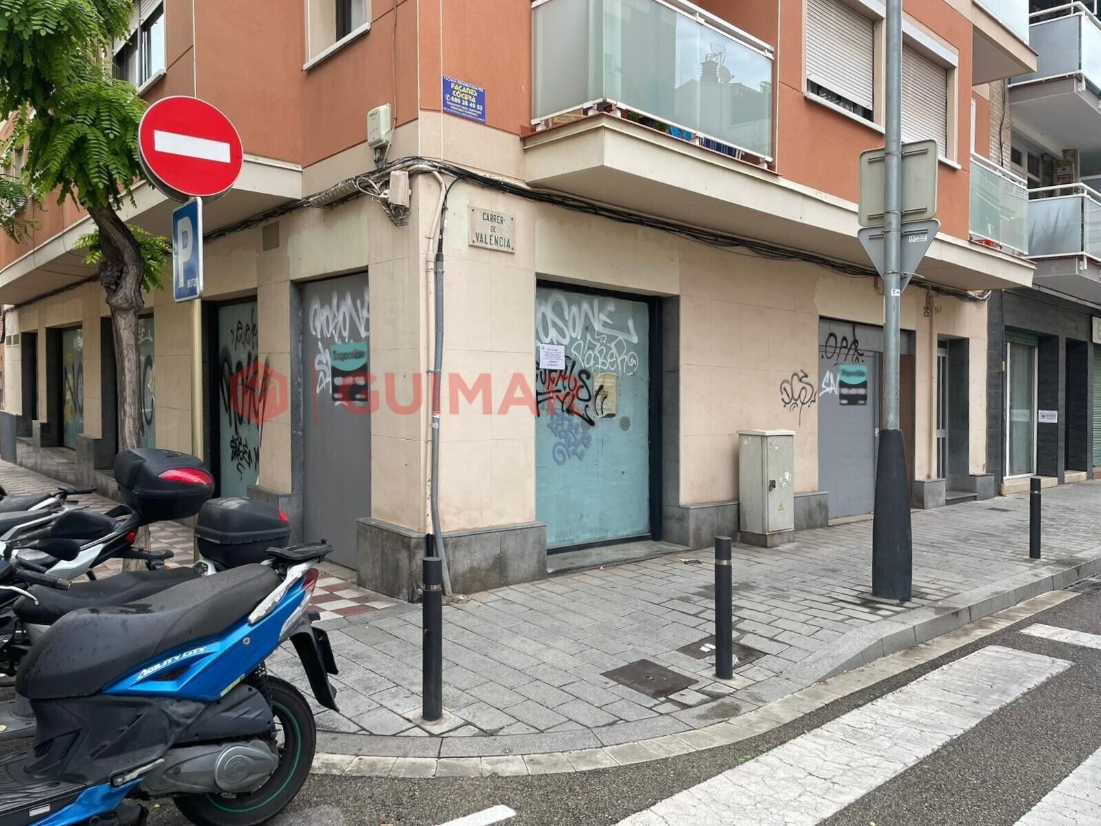 Local commercial dans Sant Joan Despí, Barcelona à louer Photo de l’immeuble– Image 1 sur 5