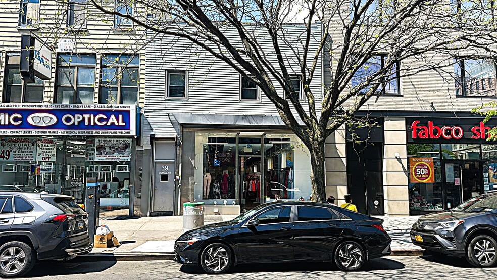 39 Graham Ave, Brooklyn, NY à louer - Photo de l’immeuble – Image 1 sur 17