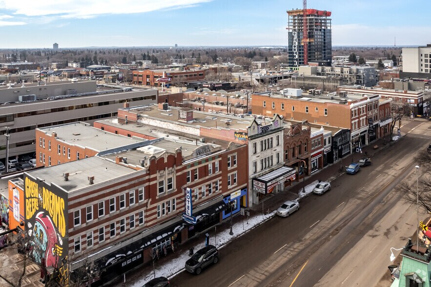 10331 82nd Ave NW, Edmonton, AB à vendre - Aérien – Image 2 sur 3