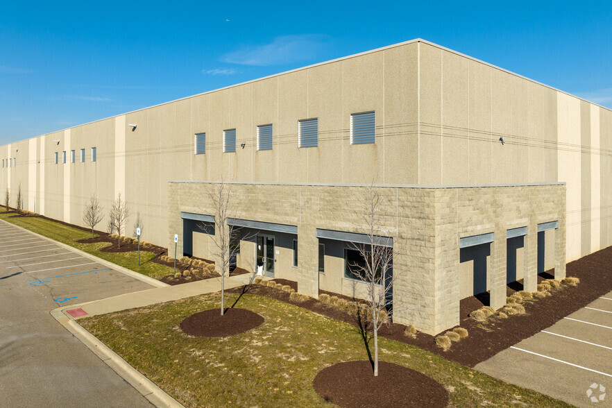 12225 Oakland Park Boulevard, Highland Park, MI à louer - Photo de l’immeuble – Image 2 sur 8