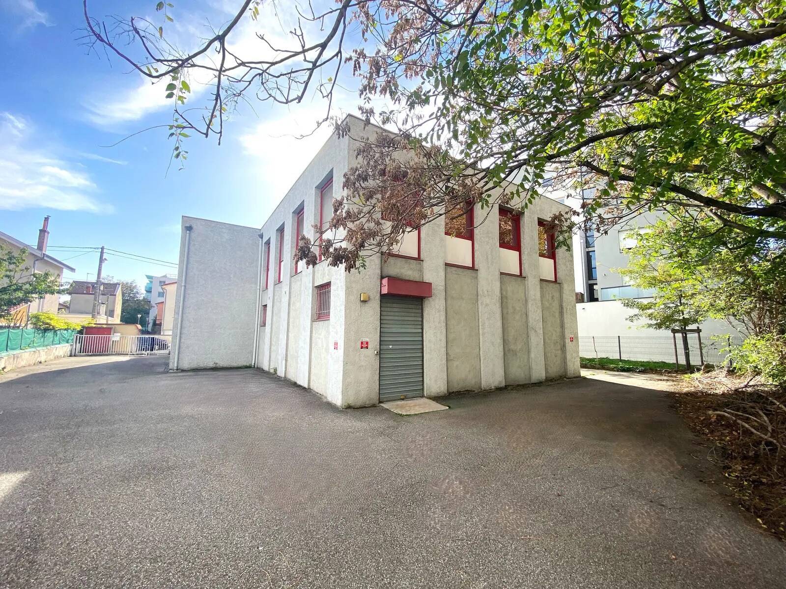 Immeuble residentiel dans Villeurbanne à vendre Photo de l’immeuble– Image 1 sur 9
