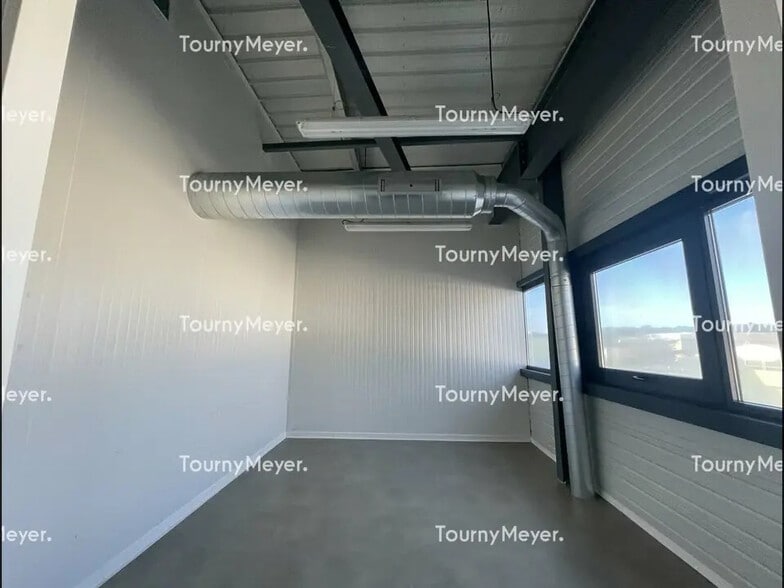 Local d’activités dans Vendargues à louer - Photo de l’immeuble – Image 3 sur 12