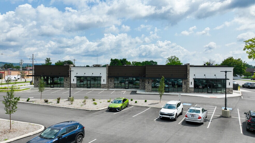 2410-2446 Eastern Blvd, York, PA à louer - Photo de l’immeuble – Image 2 sur 2