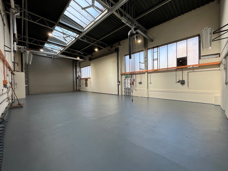 42 Wrest Park, Silsoe à louer - Photo de l’immeuble – Image 3 sur 16