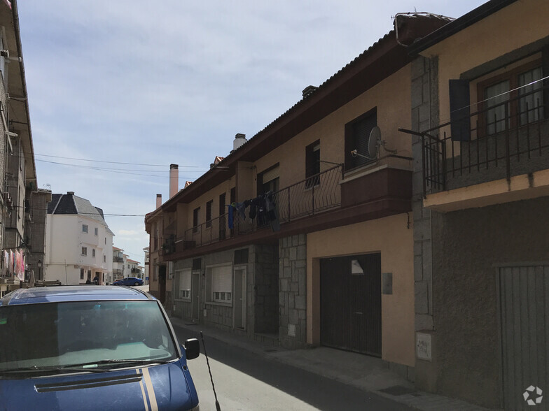 Calle Santa Teresa de Jesús, 30, Guadarrama, Madrid à vendre - Photo de l’immeuble – Image 2 sur 2