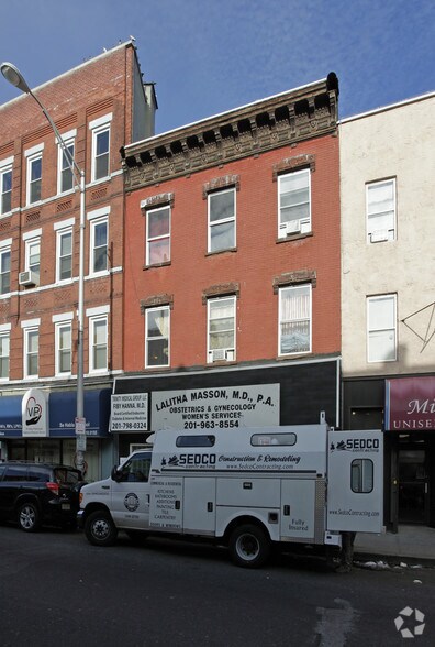 634 Newark Ave, Jersey City, NJ à louer - Photo de l’immeuble – Image 2 sur 2