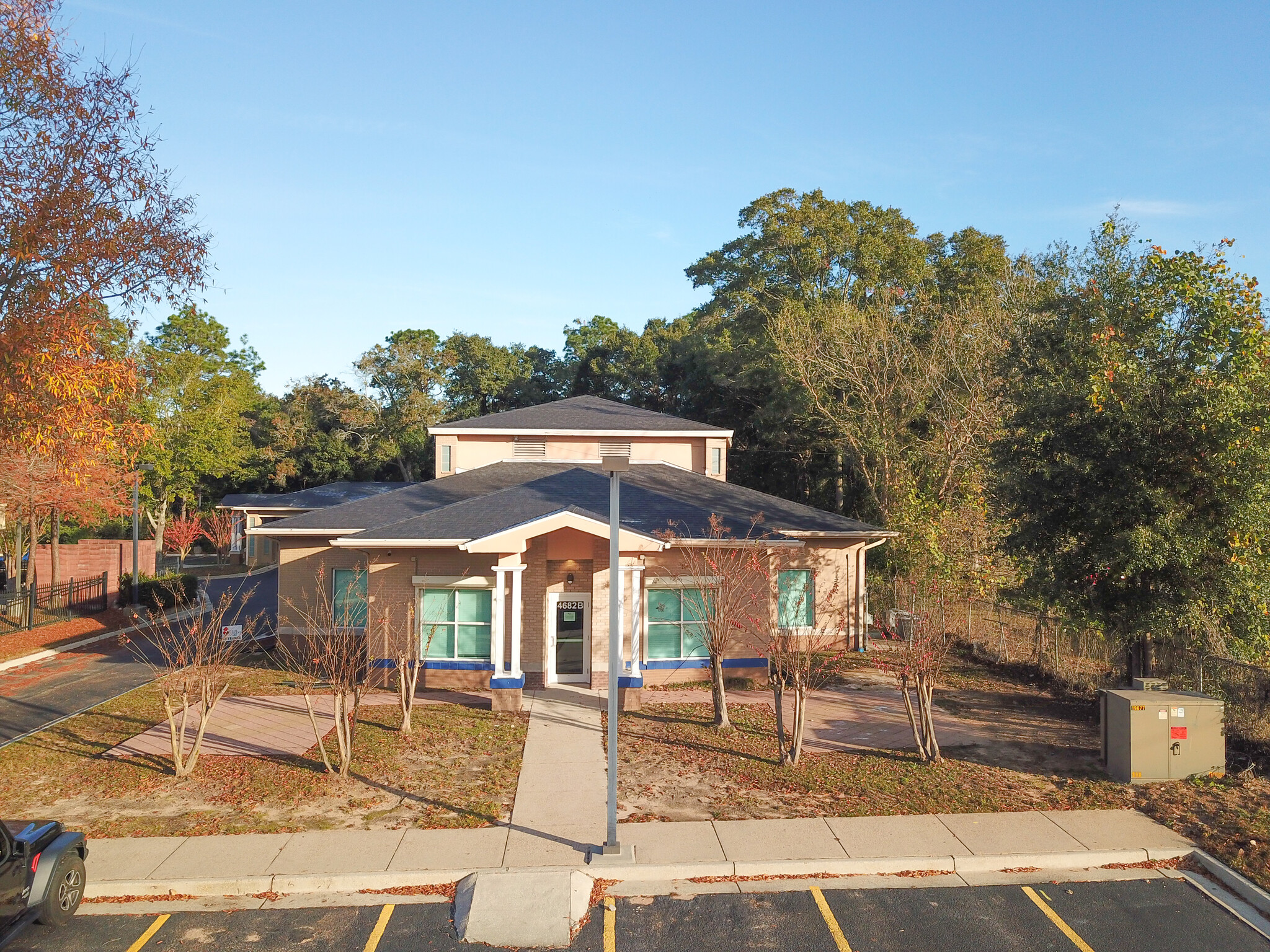 4682 Airport Blvd, Mobile, AL à vendre Photo de l’immeuble– Image 1 sur 32