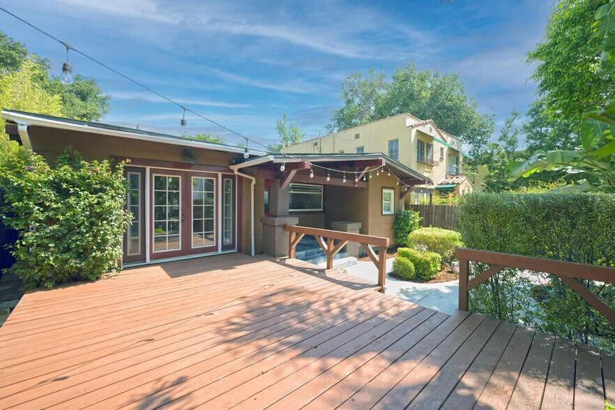 4311 Kingswell Ave, Los Angeles, CA à vendre - Photo de l’immeuble – Image 2 sur 20