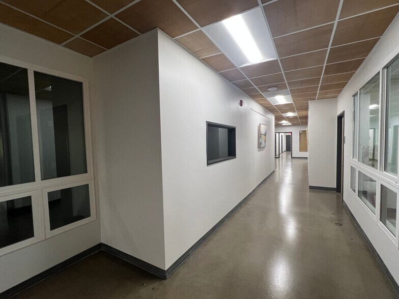 1508 Nw Vivion Rd, Kansas City, MO à louer - Photo de l’immeuble – Image 3 sur 16
