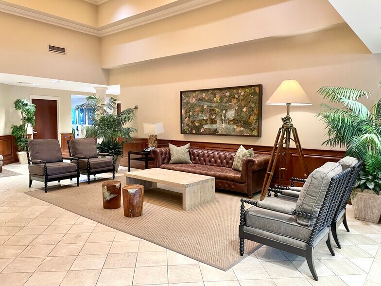 1213 Culbreth Dr, Wilmington, NC à louer - Photo de l’immeuble – Image 2 sur 21