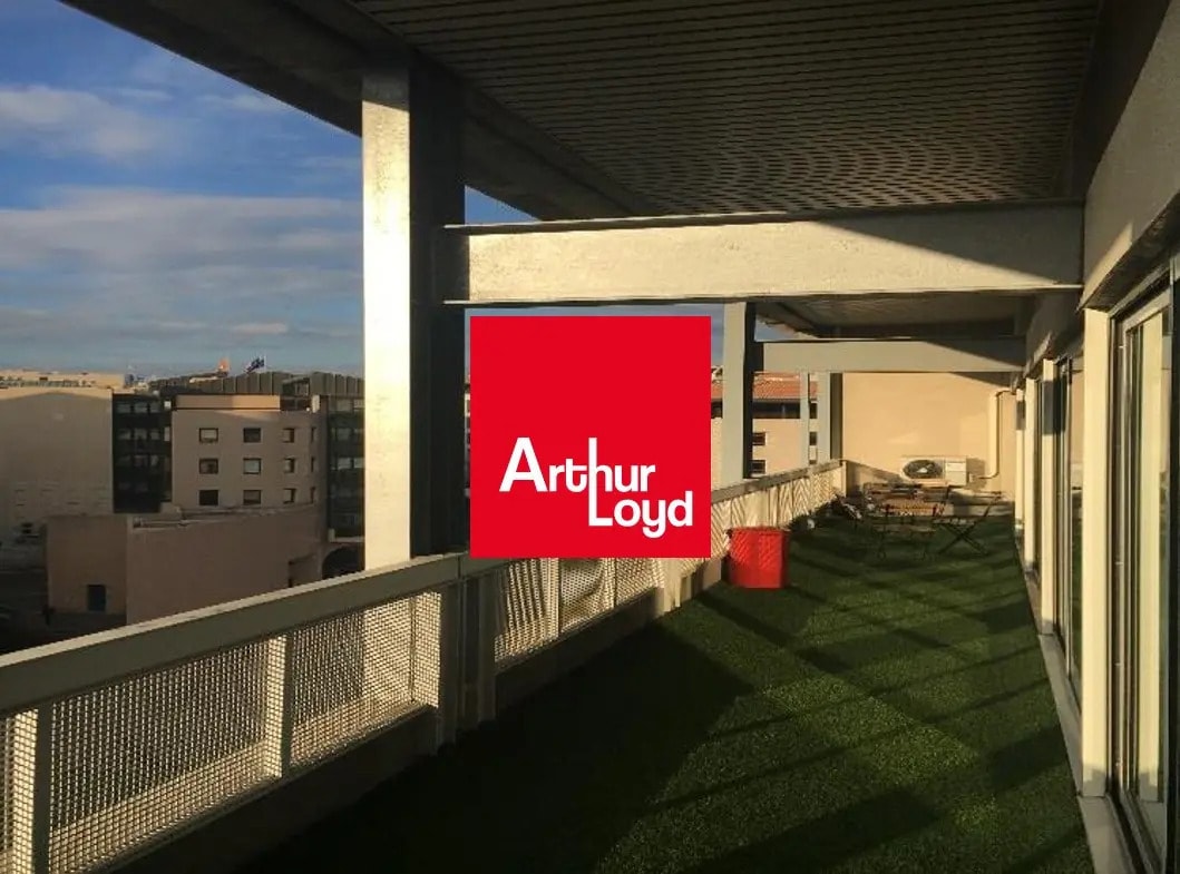 Rue Sainte Barbe, Marseille à louer Photo de l’immeuble– Image 1 sur 9