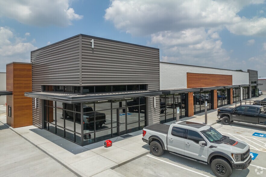 22525 Hufsmith - Kohrville Rd, Tomball, TX à louer - Photo de l’immeuble – Image 1 sur 16