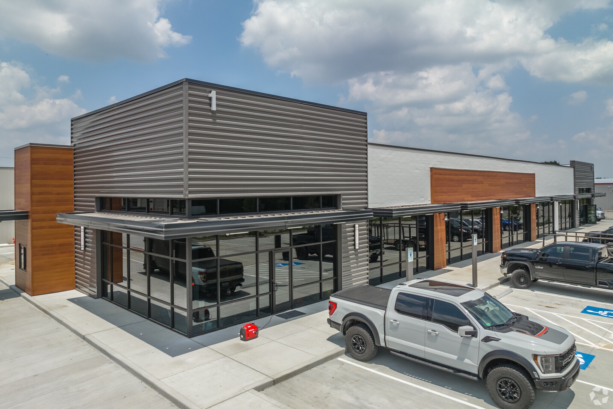 22525 Hufsmith - Kohrville Rd, Tomball, TX à louer Photo de l’immeuble– Image 1 sur 17
