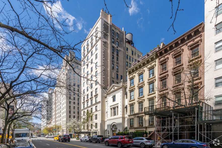 895-901 Madison Ave, New York, NY à louer - Photo de l’immeuble – Image 3 sur 5