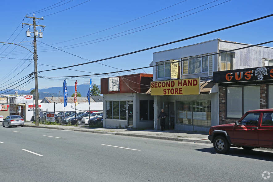 13521 King George Blvd, Surrey, BC à vendre - Photo de l’immeuble – Image 3 sur 5