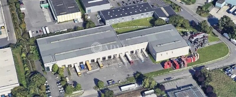 Industriel/Logistique dans Roncq à vendre - Photo de l’immeuble – Image 2 sur 4