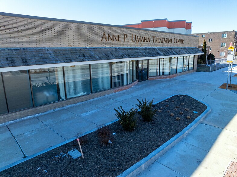 173 Chelsea St, Everett, MA à louer - Photo de l’immeuble – Image 2 sur 6